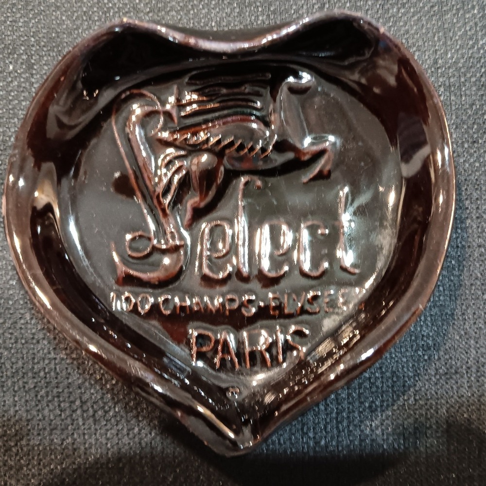 Le Select 100 Champs-Elysees Paris Heart Ashtray Barware Ceramic Mid Century